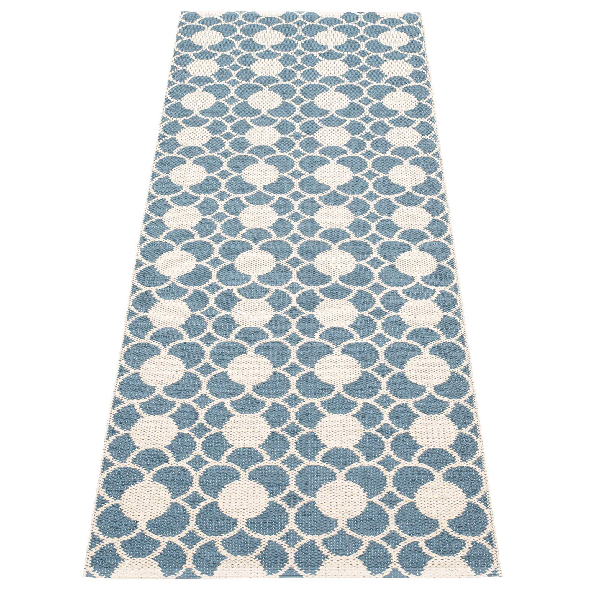 Pappelina Anya Gulvtæppe 200    70 Cm  River Blue Vanilla