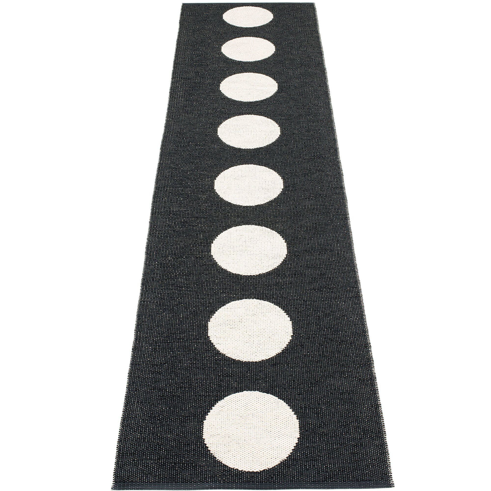 Pappelina Gulvtæppe Vera  70   300 Cm  Black Vanilla