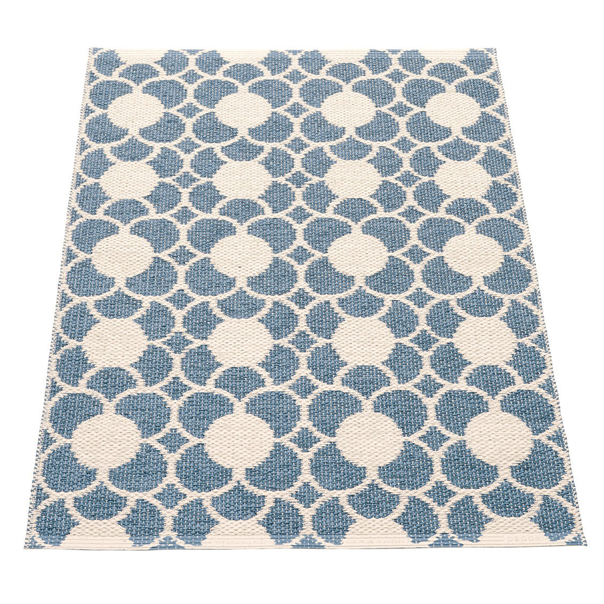 Pappelina Anya Gulvtæppe 100    70 Cm  River Blue Vanilla
