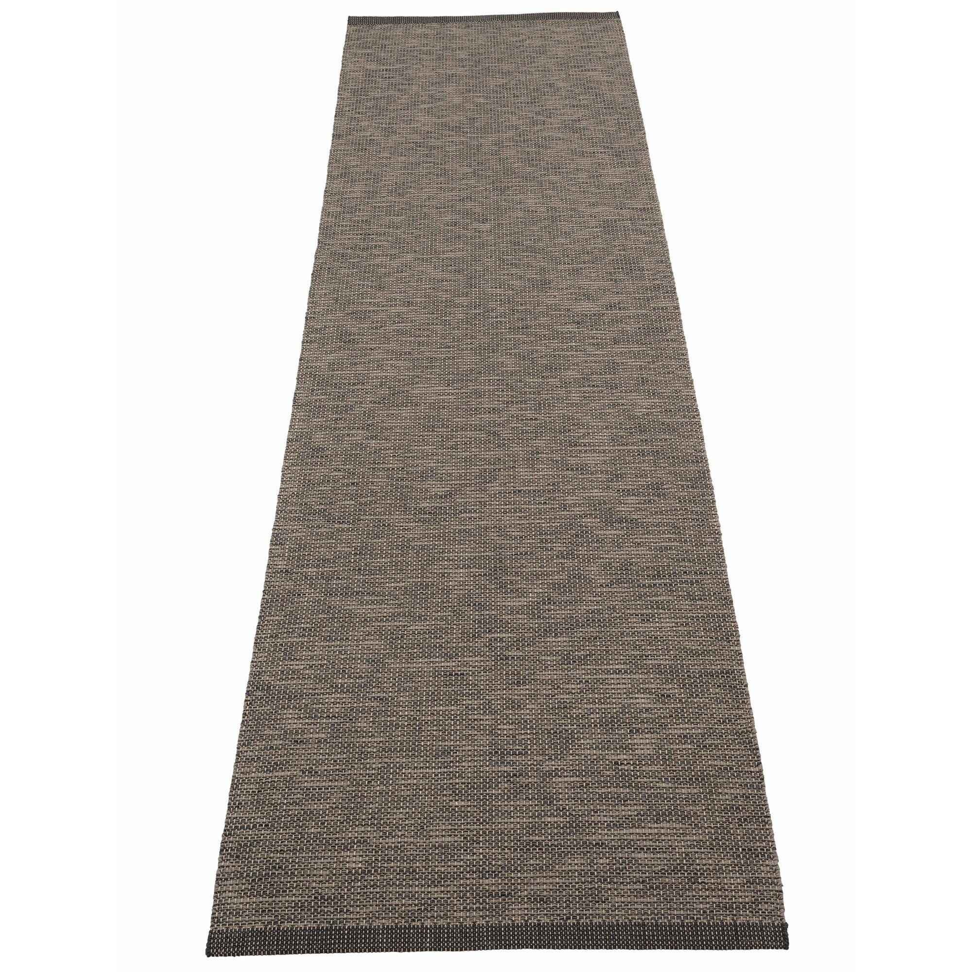 Pappelina Sam Gulvtæppe 300x70 Cm  Black Walnut